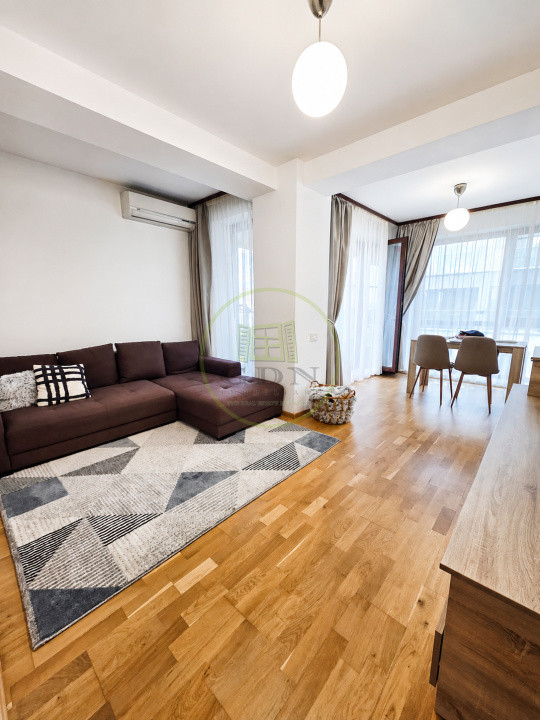 Inchiriez apartament 2 camere de 64mp, bloc Nou, situat pe Colina Universității