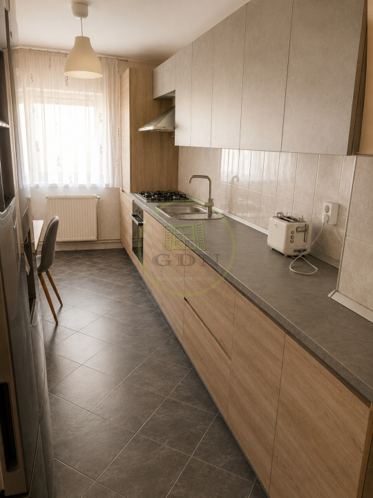 ÎNCHIRIERE APARTAMENT 3 camere pet friendly Astra Brașov cu loc de parcare