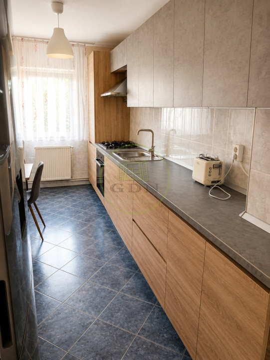 ÎNCHIRIERE APARTAMENT 3 camere pet friendly Astra Brașov cu loc de parcare