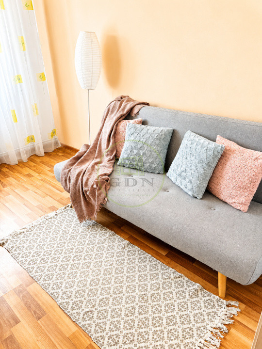 ÎNCHIRIERE APARTAMENT 3 camere pet friendly Astra Brașov cu loc de parcare — fotografia 1