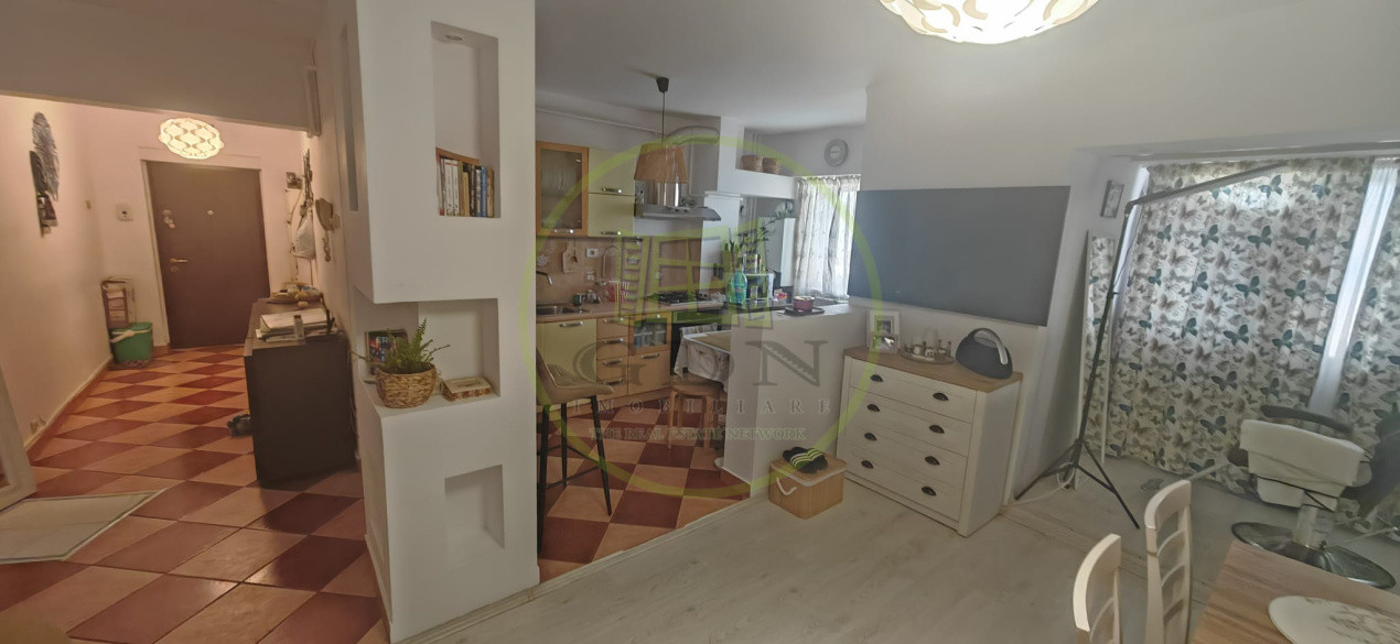 Apartament 3 camere, decomandat, 71 mp, Brazda, zona Liceul Titulescu