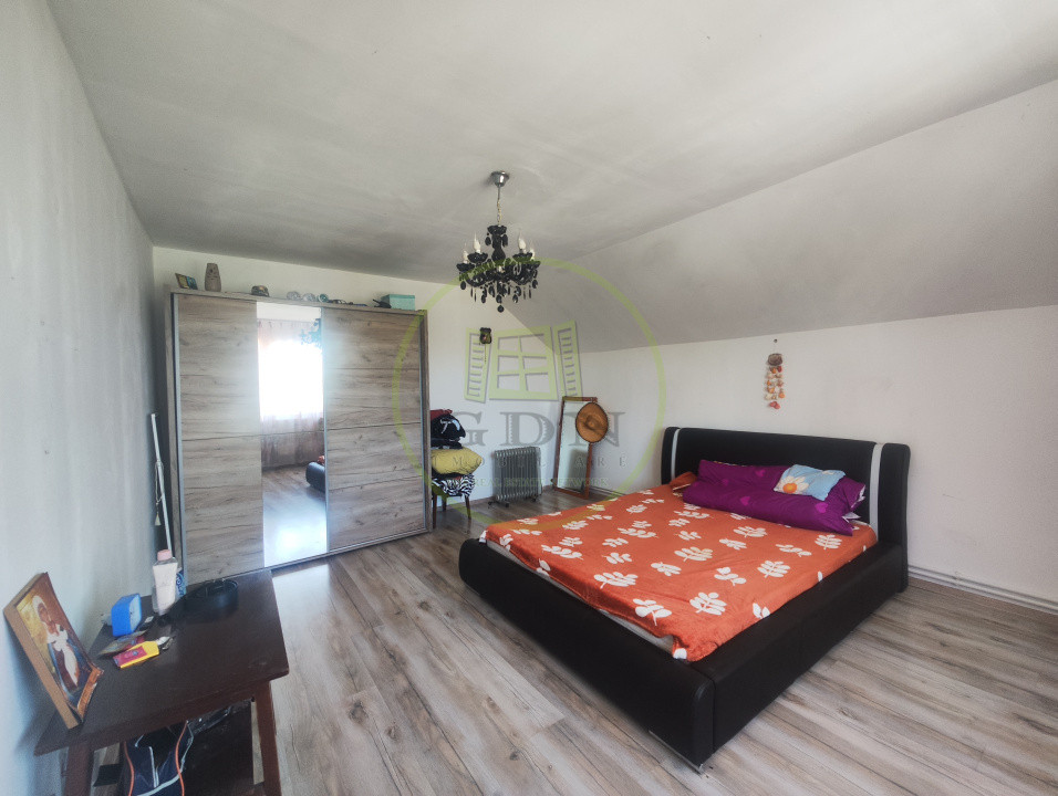 Casa 5 camere, teren 293 mp, Simnicu de Jos, zona La doi Pasi