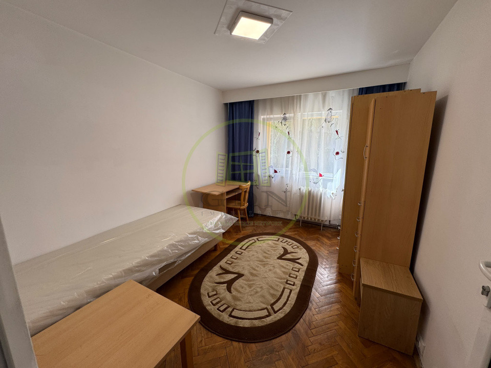 Oportunitate! Apart. cu 3 camere + garaj, Zorilor