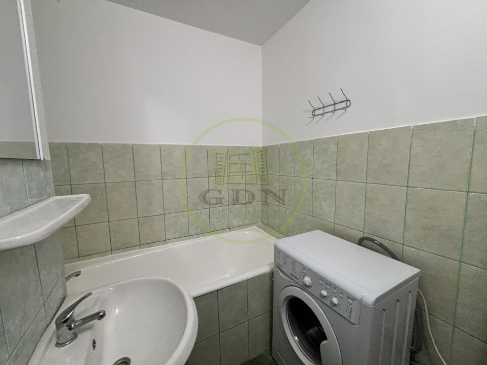 Garsoniera semidecomandata, 33 mp, cartier Lapus Arges, zona Mihai Eminescu