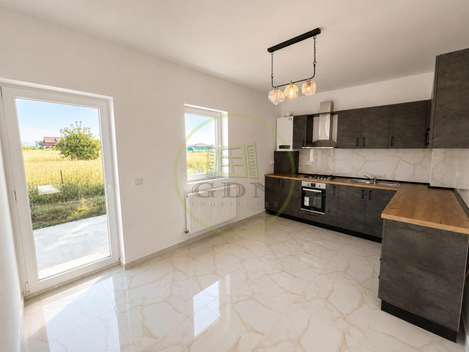 Casă P+1, 5 camere, 135 mp utili | Terasă 20 mp | Tamași – Corbeanca | 1.050 €/l