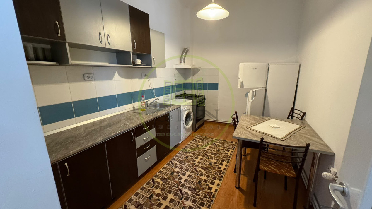 Închiriere apartament de 85 mp. la casă, str Roșiori
