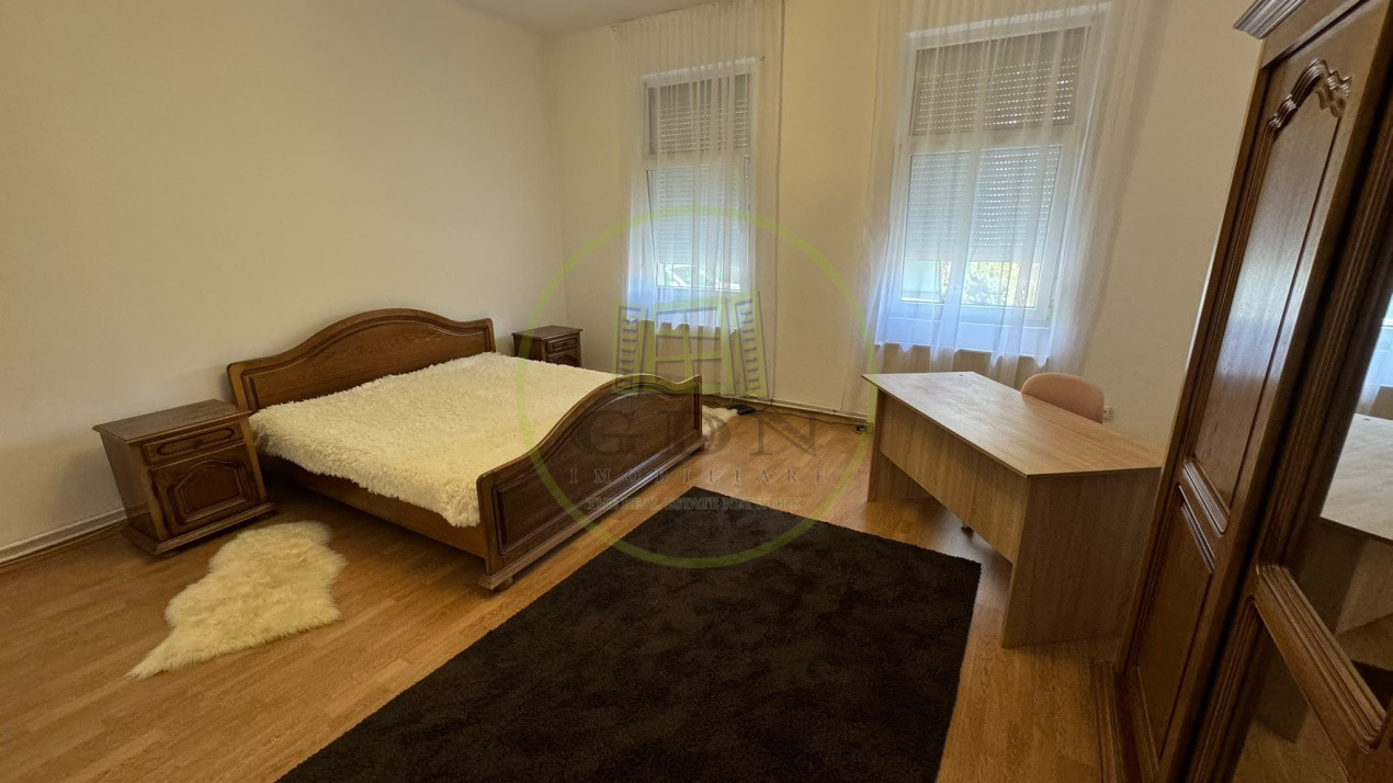 Închiriere apartament de 85 mp. la casă, str Roșiori