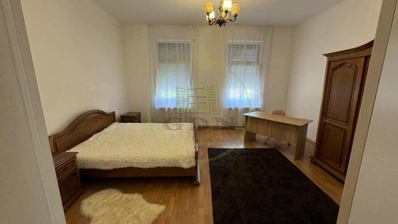 Închiriere apartament de 85 mp. la casă, str Roșiori