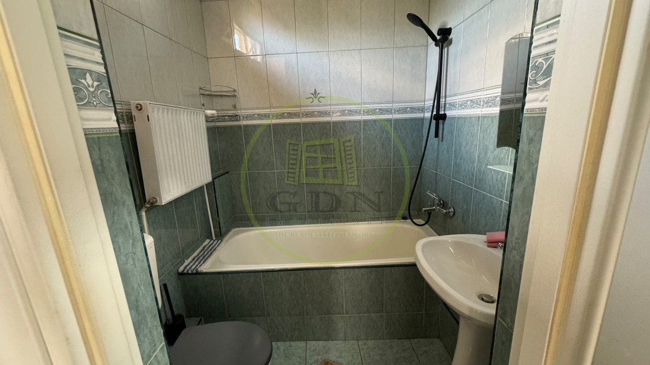 Închiriere apartament de 85 mp. la casă, str Roșiori