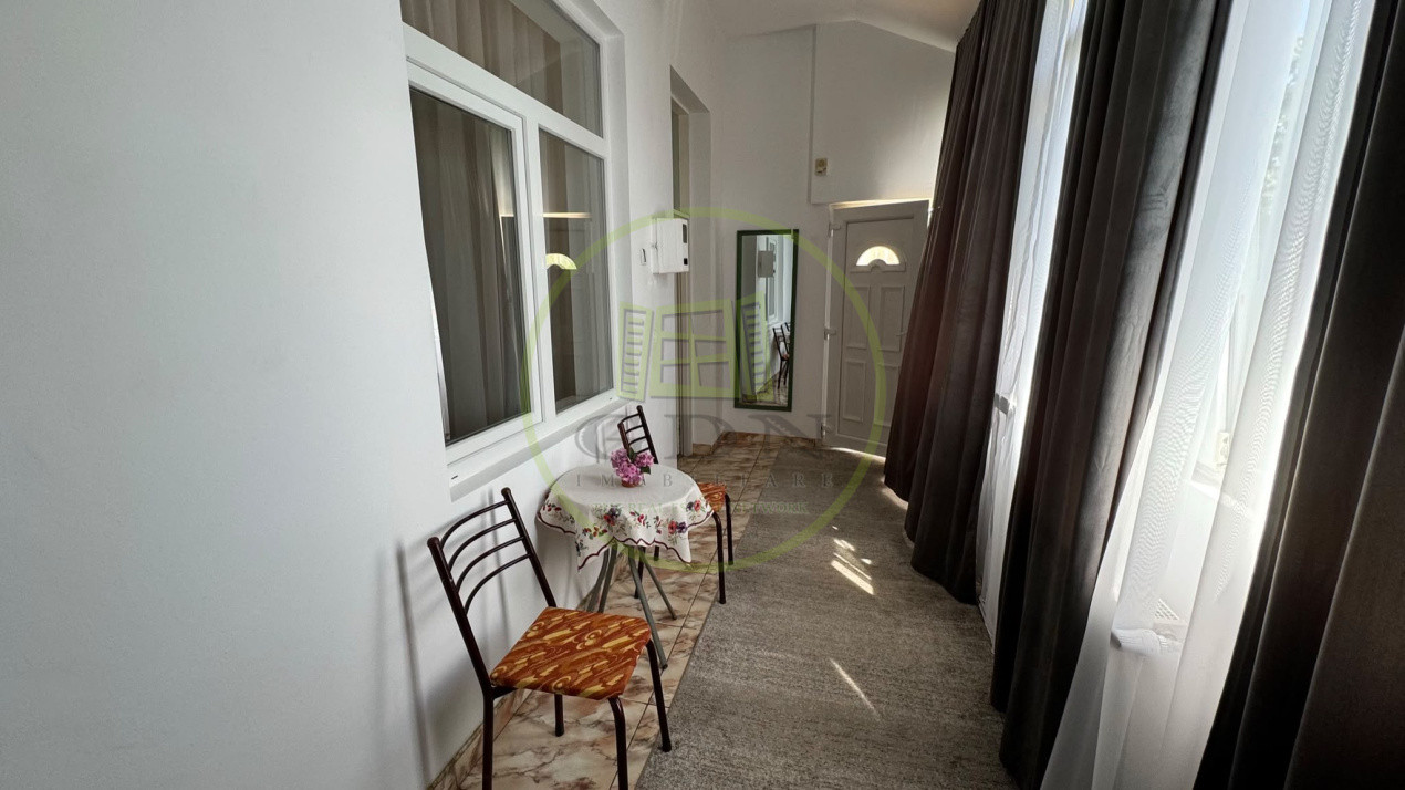 Închiriere apartament de 85 mp. la casă, str Roșiori