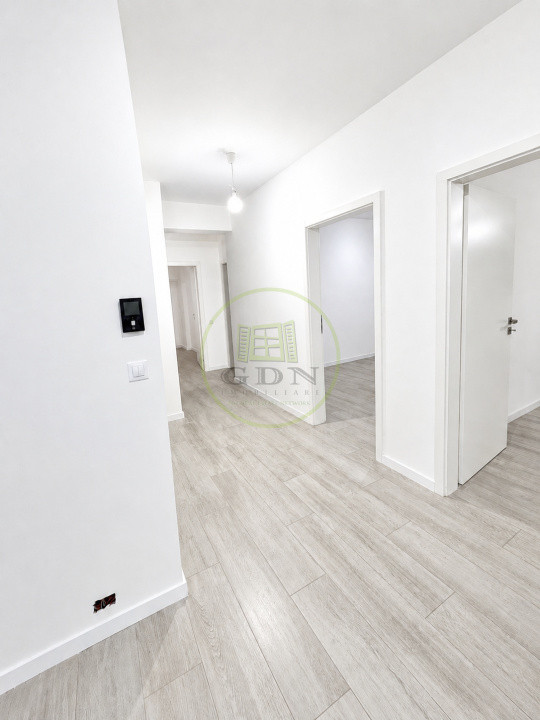 Vâmzare apartament 3 camere in Ozone Residence Tractorul Brașov cu parcare