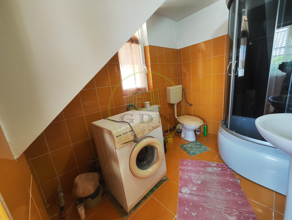 Casa 5 camere, teren 176 mp, Craiova, cartier Lascar Catargiu