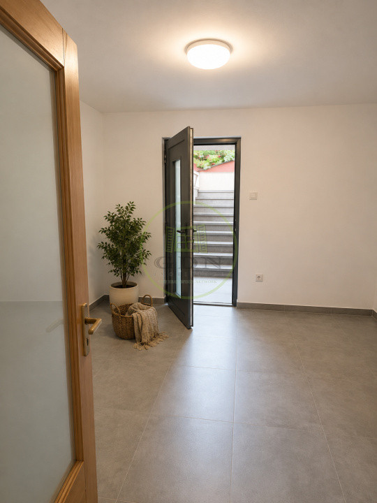 Vila de vanzare BRASOV - cartier Tractorul, la cateva minute de mall Coresi