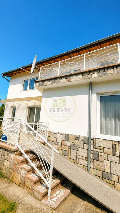 Vila de vanzare BRASOV - cartier Tractorul, la cateva minute de mall Coresi