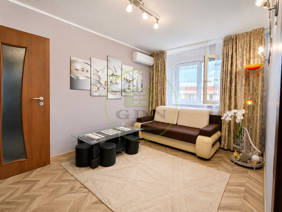 Vânzare apartament 3 camere Florilor Brașov