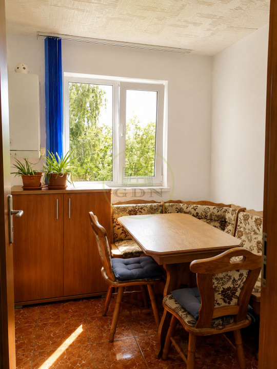 Vânzare apartament 3 camere Florilor Brașov