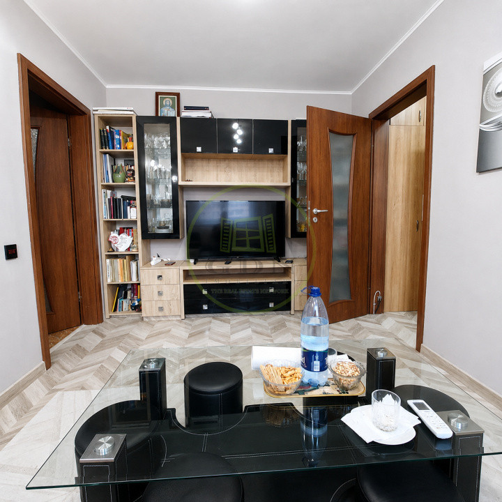 Vânzare apartament 3 camere Florilor Brașov