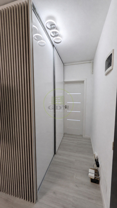 Apartament modern cu design impecabil, 3 camere, 2 băi și parcare