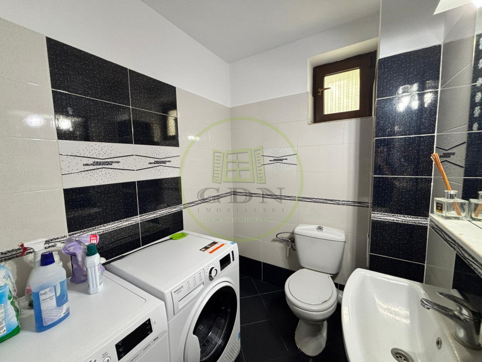 Casa P+1, 210 mp utili, 500 mp teren, Carcea, zona Ford