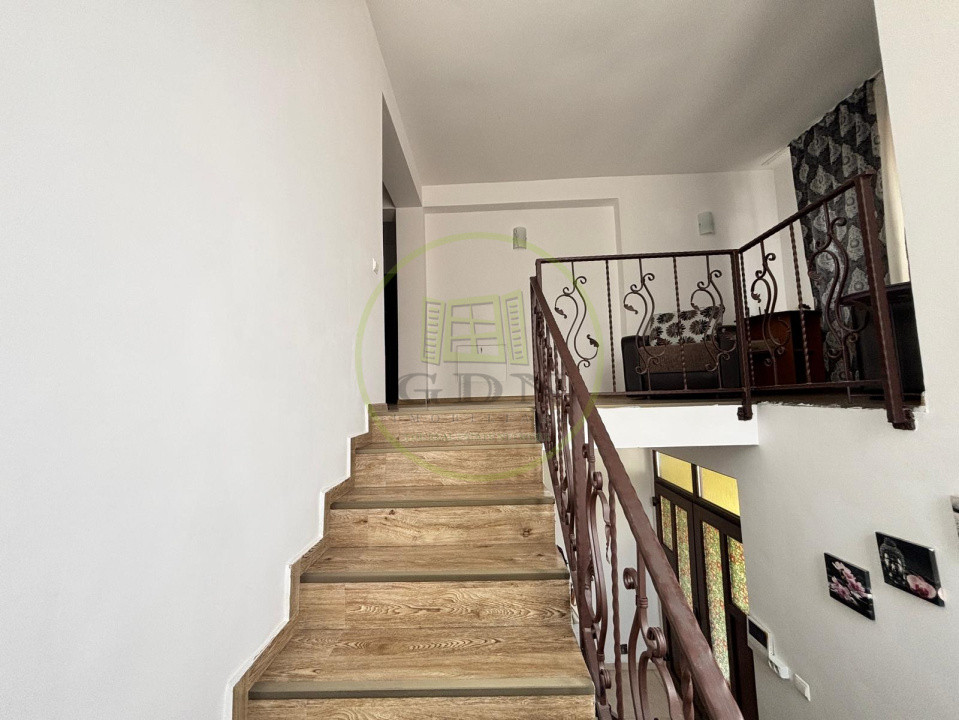 Casa P+1, 210 mp utili, 500 mp teren, Carcea, zona Ford