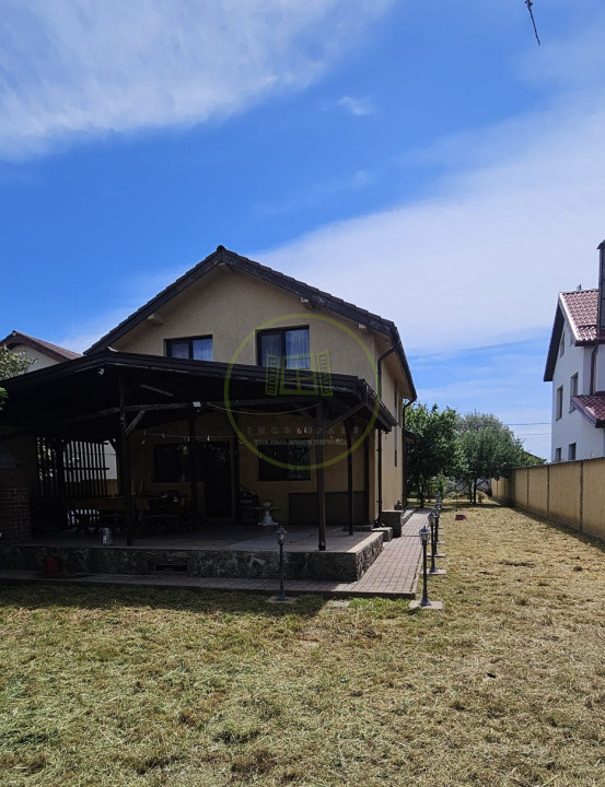 Casa 3 camere, teren 665 mp, Preajba, Malu Mare, zona Damila.
