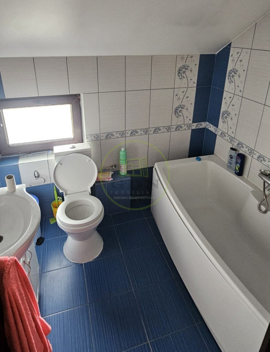 Casa 3 camere, teren 665 mp, Preajba, Malu Mare, zona Damila.