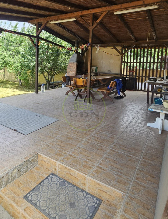 Casa 3 camere, teren 665 mp, Preajba, Malu Mare, zona Damila.