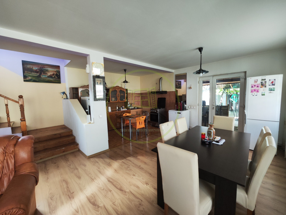 Casa 5 camere, teren 233 mp, Craiova, cartier Brestei.