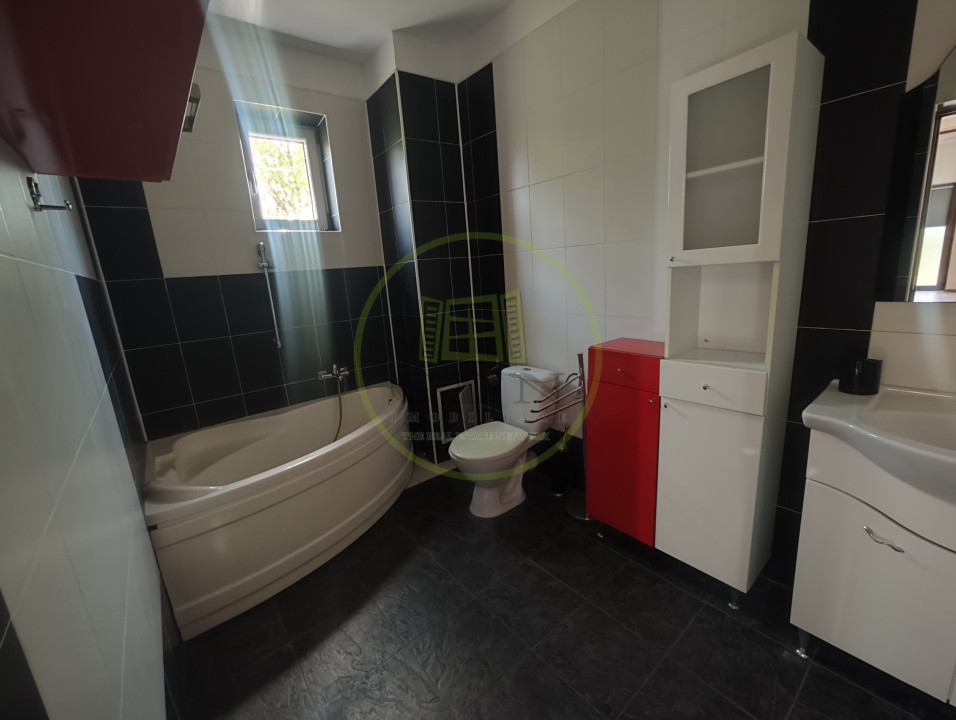 Casa 4 camere, teren 557 mp, Ghercesti, zona Spital Regional