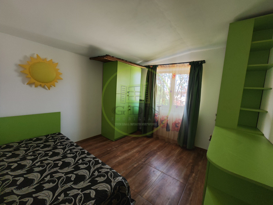 Casa 5 camere, teren 661 mp, Ghercesti, zona Centrala.
