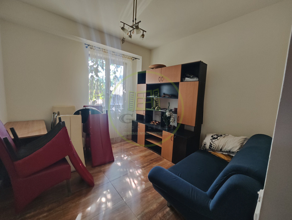 Casa 5 camere, teren 661 mp, Ghercesti, zona Centrala.