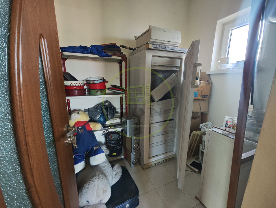 Casa 2 camere, teren 292 mp, Ghercesti, zona Spitalului Regional