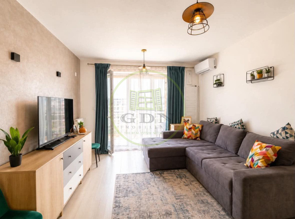 Vând apartament 3 camere TRACTORUL Brașov