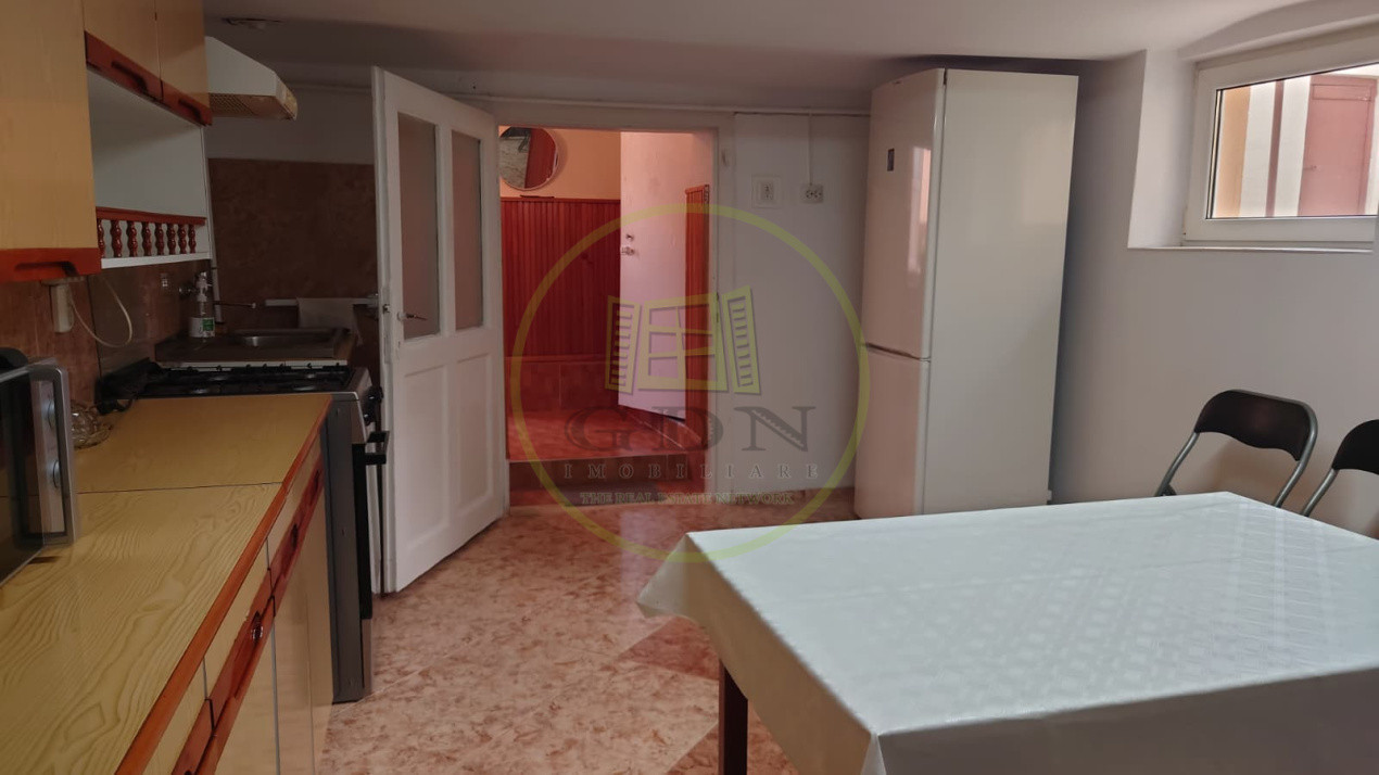 Casă individuală cu demisol + parter • 130 mp utili • Curte 237 mp • Garaj
