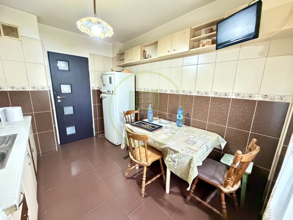 Apartament 3 camere, 77.20 mp, cartier Lapus, zona Intim