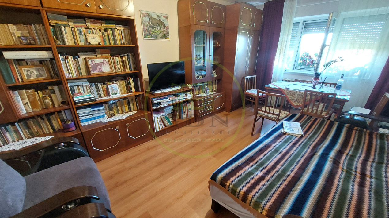 Apartament doua camere decomandat, 53 mp, Cornitoiu zona Unitatea Militara