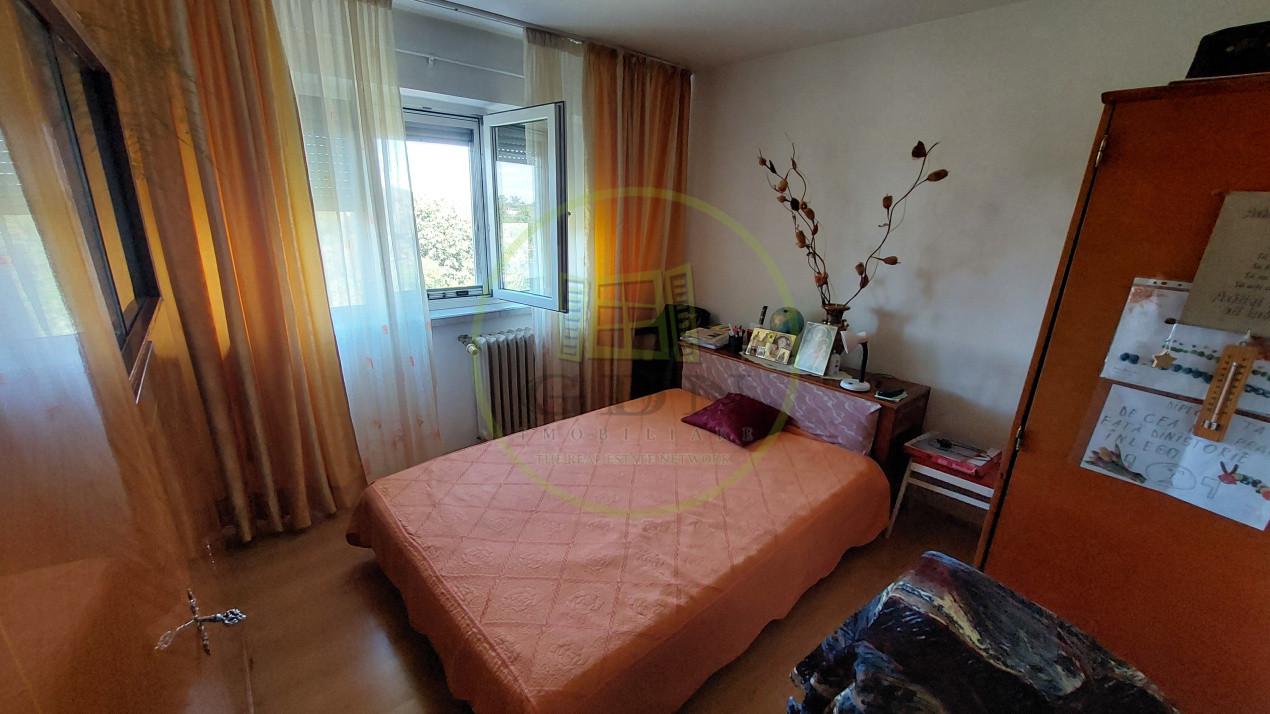 Apartament doua camere decomandat, 53 mp, Cornitoiu zona Unitatea Militara