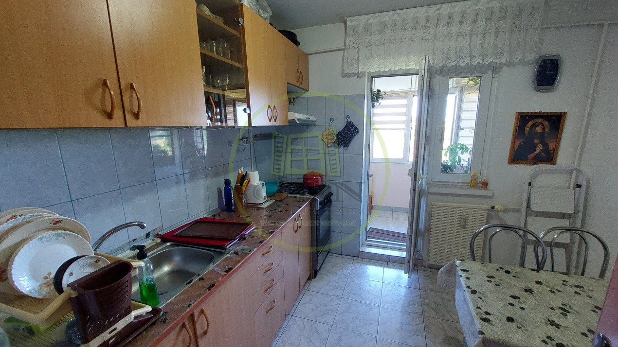 Apartament doua camere decomandat, 53 mp, Cornitoiu zona Unitatea Militara