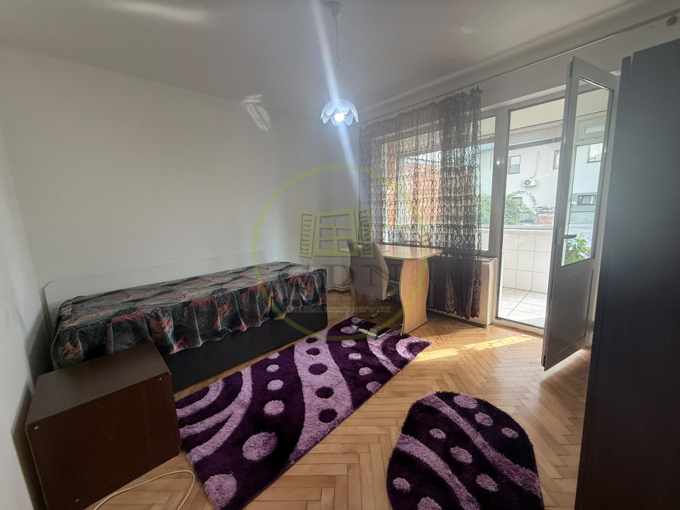 Apartament 3 camere, 75 mp, Cartierul 1 Mai, Zona Insula