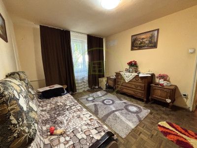 Apartament 3 camere semidecomandat, parter, Rovine zona Facultatea de Drept