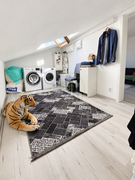 Vând apartament 3 camere Râșnov
