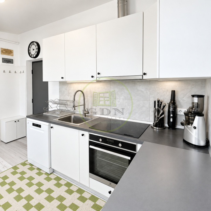 Vând apartament 3 camere Râșnov