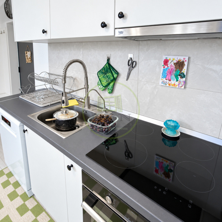 Vând apartament 3 camere Râșnov