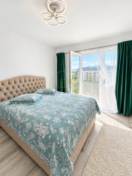 Vând apartament 3 camere Râșnov