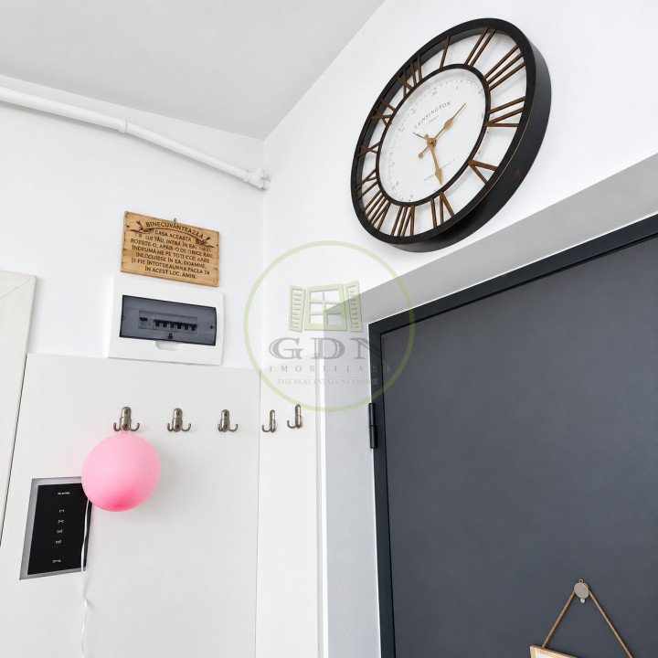 Vând apartament 3 camere Râșnov