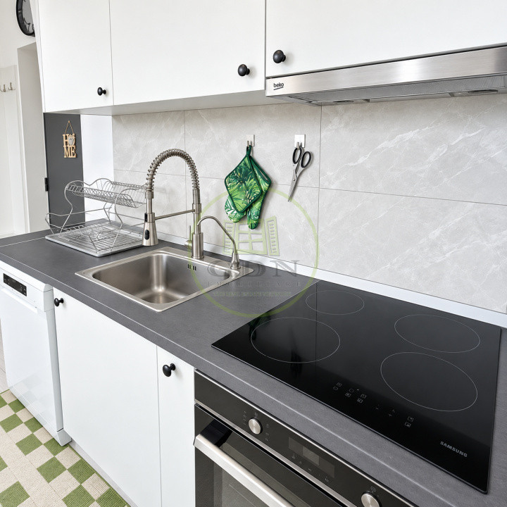 Vând apartament 3 camere Râșnov