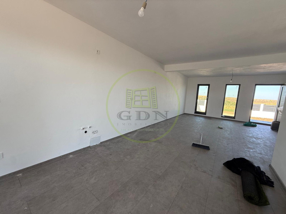 Casa plan parter, 90 mp utili, 669 mp teren, Pielesti