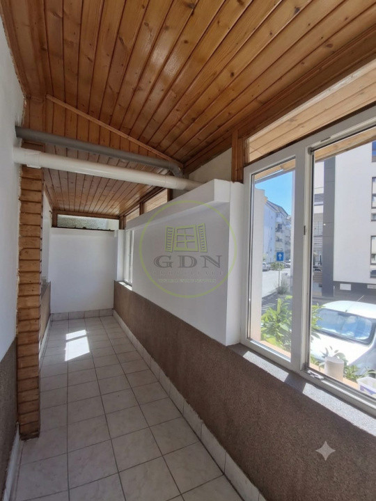 3 camere • Ștrand • Parter • Balcon lung • Animale mici acceptate