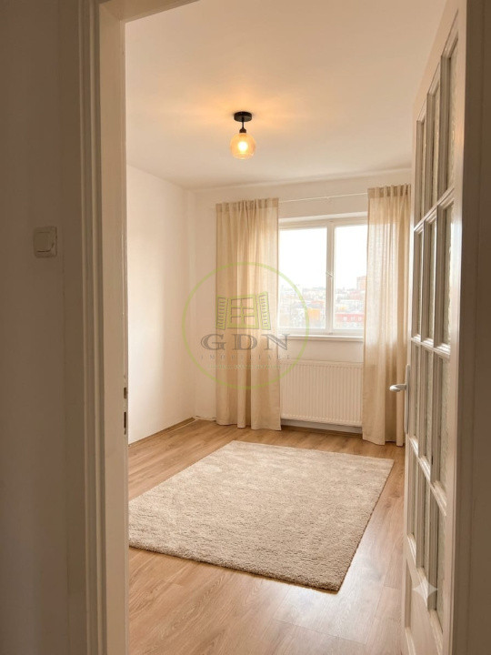 3 camere • Ștrand • Parter • Balcon lung • Animale mici acceptate