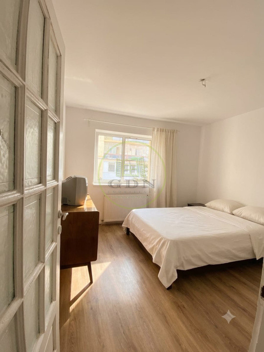 3 camere • Ștrand • Parter • Balcon lung • Animale mici acceptate